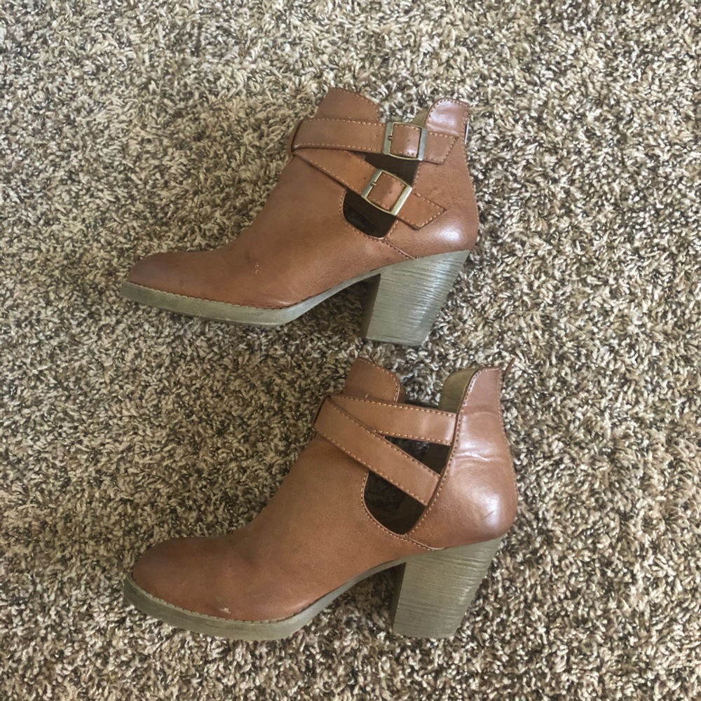 Maurices Cognac Booties Size 9